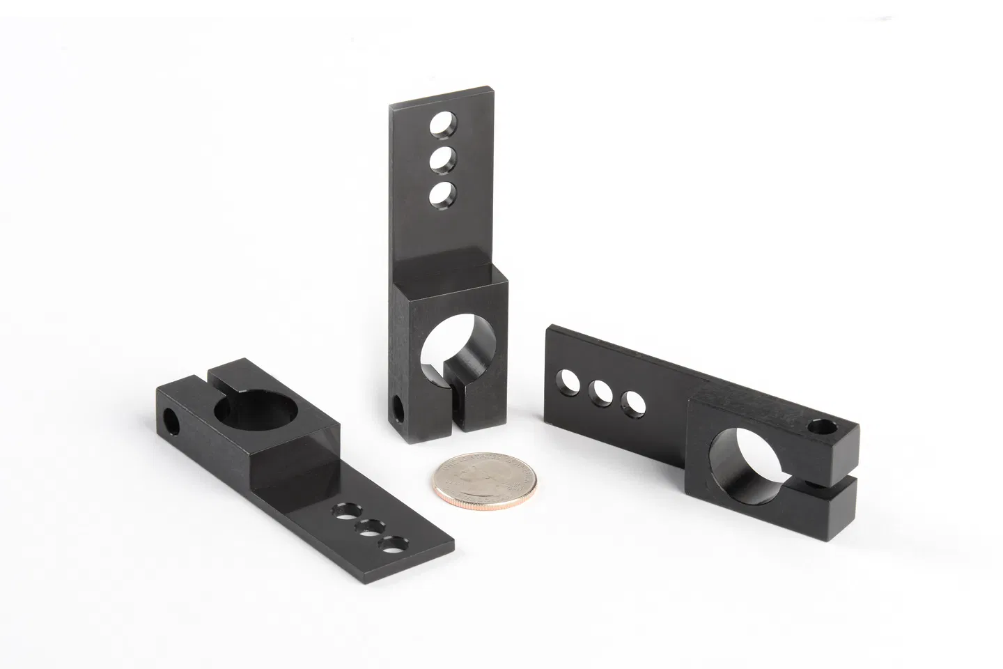 Componenti per cavi industriali lavorati con connettori per cavi in alluminio/ottone/rame personalizzati ad alta precisione con lavorazione CNC